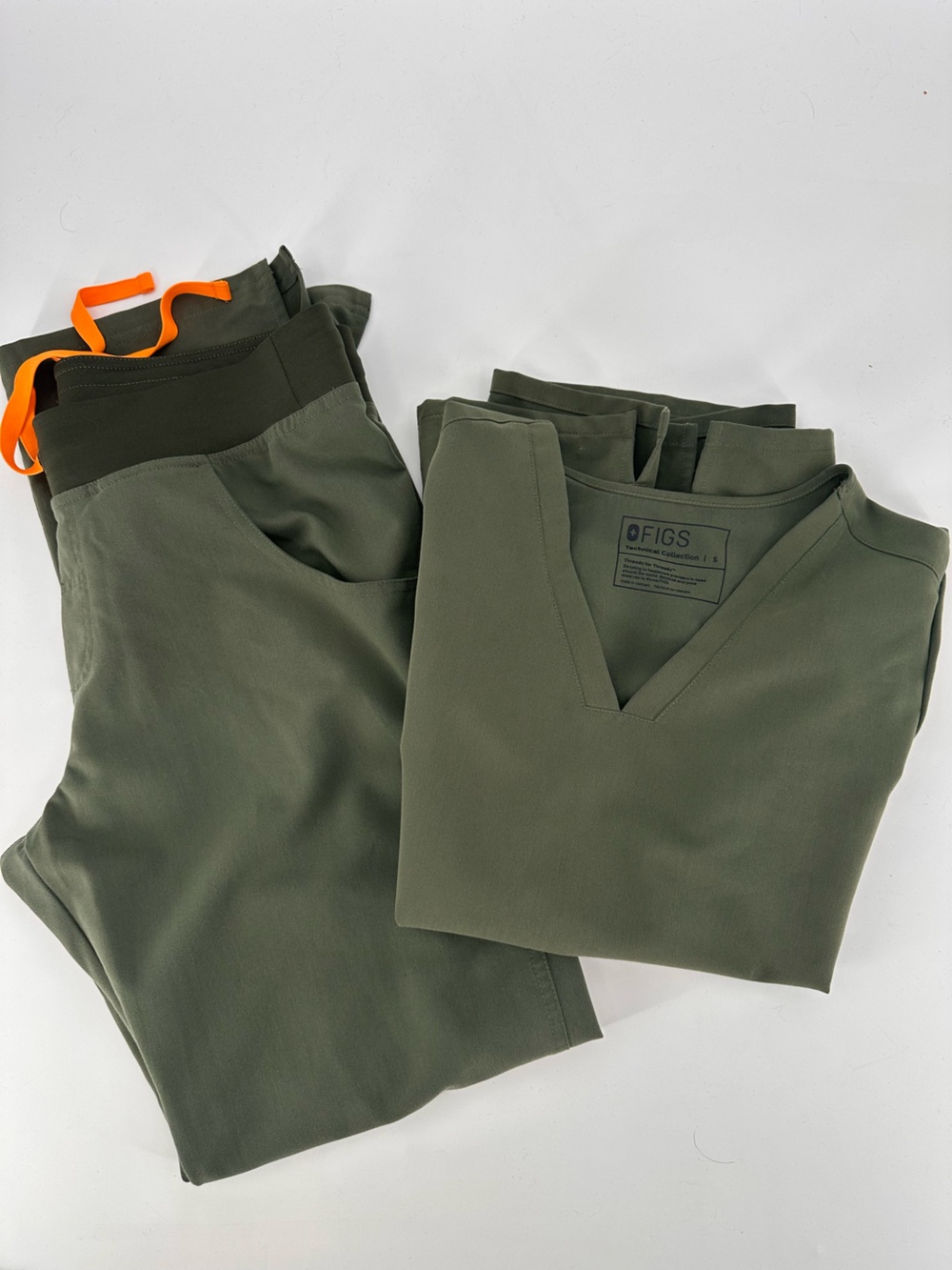 Figs Moss Green Scrub Set (Limited Edition Color) Top Sz Small Bottoms Sz M
